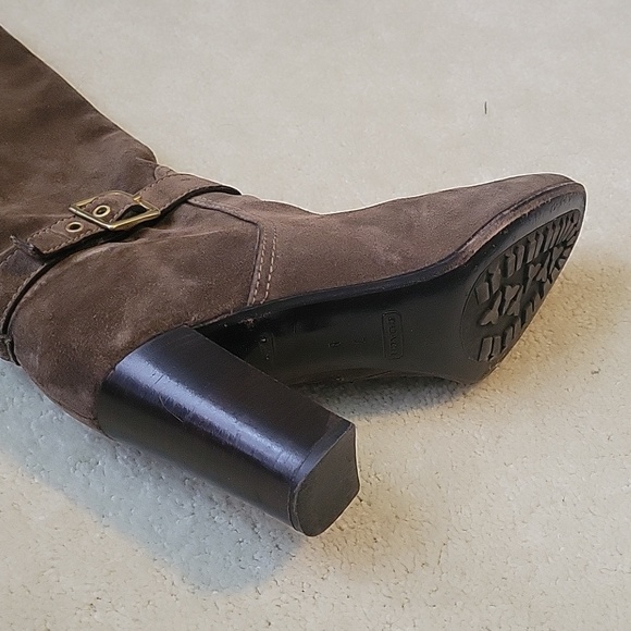 Coach Size 7 Brown Suade Boots - Picture 4 of 10
